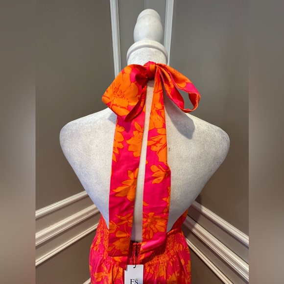 NWT women’s halter neck, front crisscross tie back maxi dress in fuchsia - Picture 12 of 14